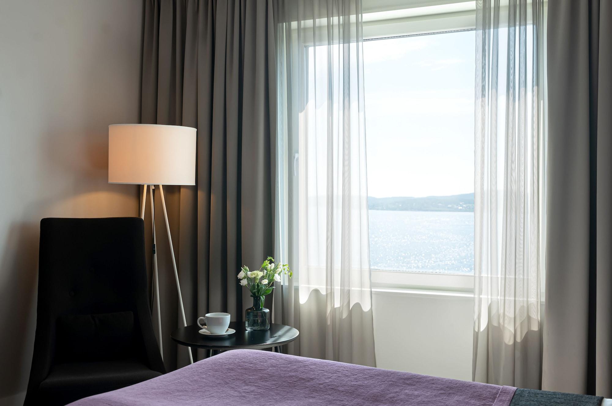 Elite Plaza Oernskoeldsvik Hotel Exterior foto